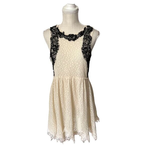 Free People Women Cream & Black Lace Casual Mini Dress - Picture 3 of 14